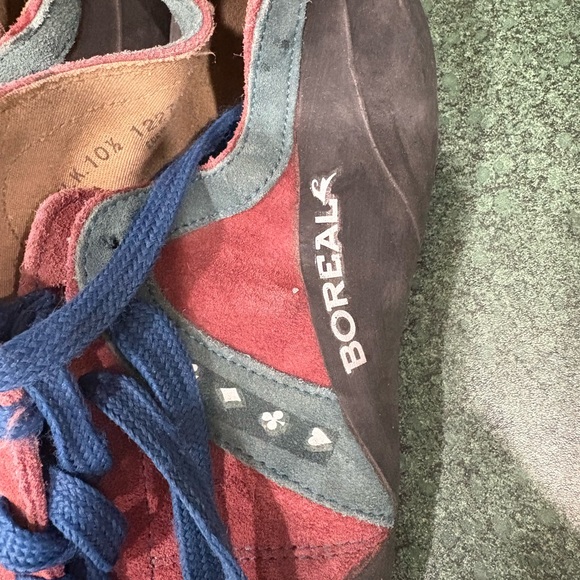 Colorful Climbing Shoes - Picture 2 of 4